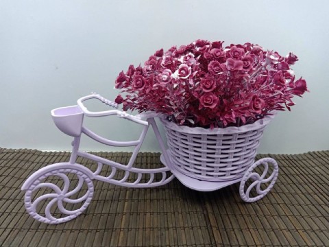 Decorative wheel vase for artificial flower