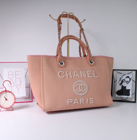 Elegant jeans bag for women from Chanel
