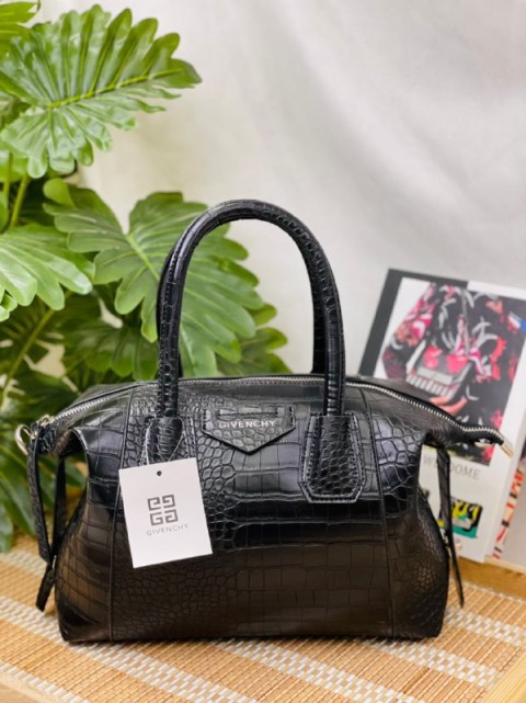 GIVENCHY brand women classic handBag Made From Leather with leather shoulder -multi colour -mirror original-Size35/25-with box