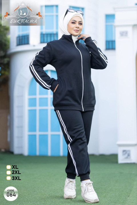 Women's tracksuits are fall and winter