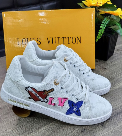 Lv shoes made in France Sizes:- White 37 39 40 40 Brown 37 38 39 41 41 code  mp79l